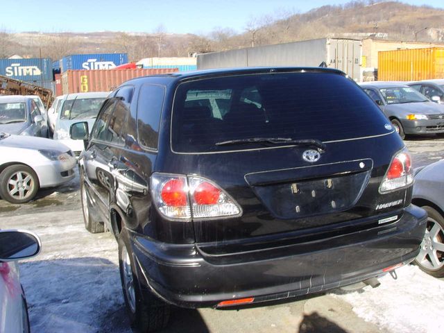 2002 Toyota Harrier