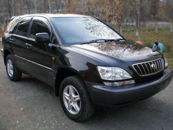 2002 Toyota Harrier