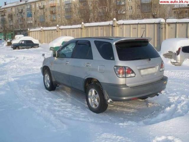 2002 Toyota Harrier