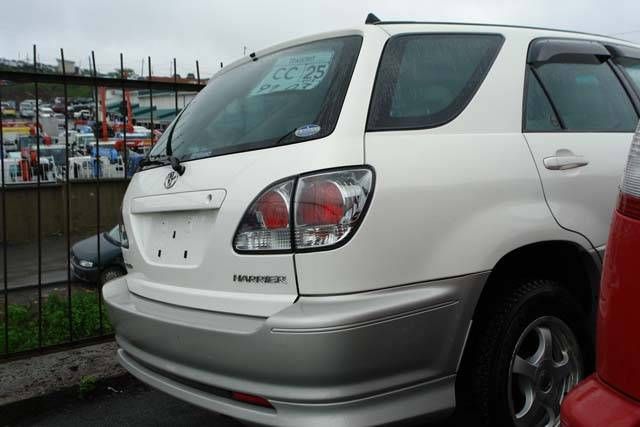 2002 Toyota Harrier