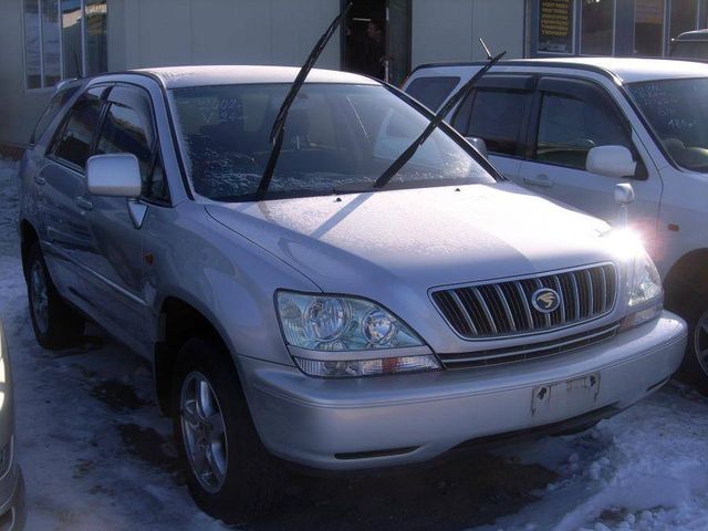 2002 Toyota Harrier