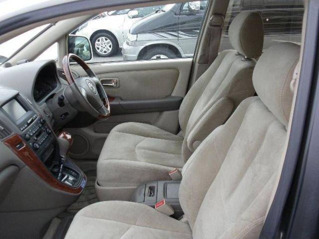 2002 Toyota Harrier