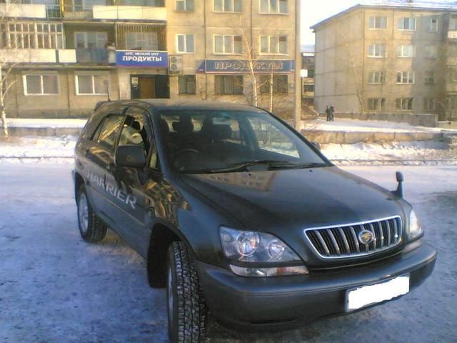 2002 Toyota Harrier