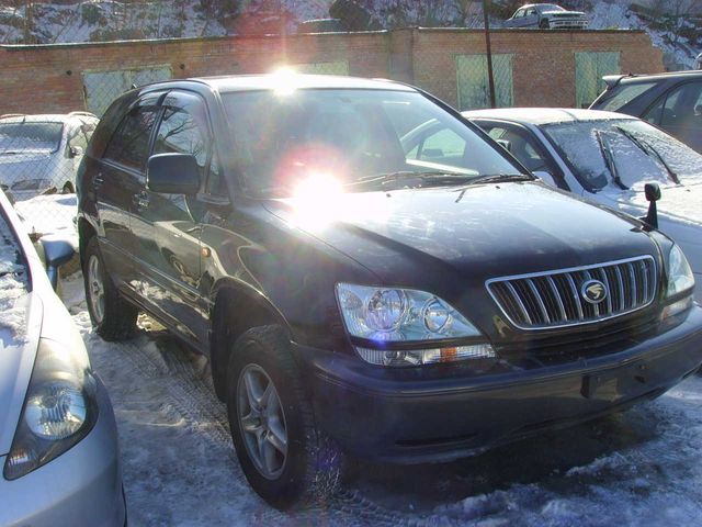 2002 Toyota Harrier