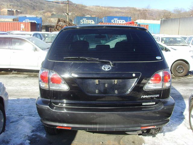 2002 Toyota Harrier