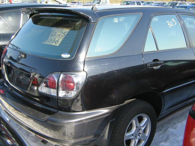 2002 Toyota Harrier