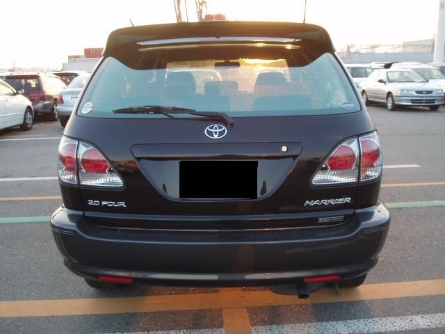 2002 Toyota Harrier