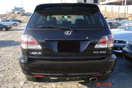 2002 Toyota Harrier Images