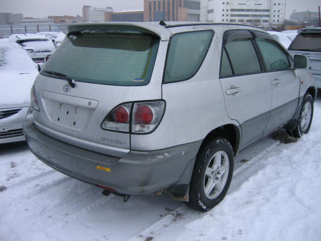 2002 Toyota Harrier Pics