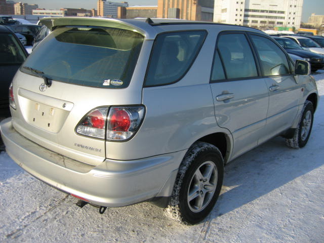 2002 Toyota Harrier Photos