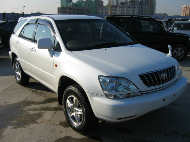 2002 Toyota Harrier Photos