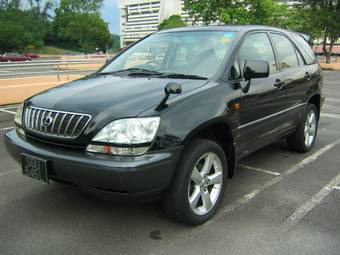 2002 Toyota Harrier Photos