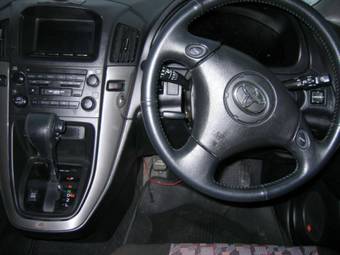 2002 Toyota Harrier Pics