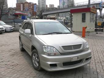 2002 Toyota Harrier Photos