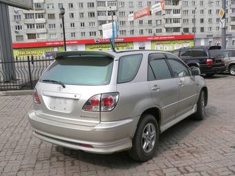 2002 Toyota Harrier Photos