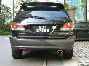 2002 Toyota Harrier Pictures