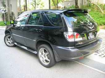 2002 Toyota Harrier Pics