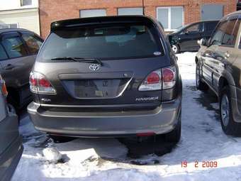 2002 Toyota Harrier Pictures