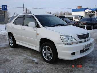 2002 Toyota Harrier Photos