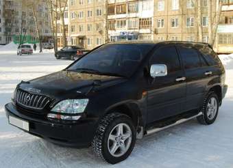 2002 Toyota Harrier Pictures