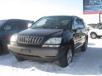 2002 Toyota Harrier Images