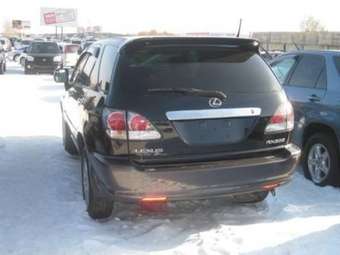 2002 Toyota Harrier Pictures