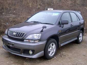 2002 Toyota Harrier Pictures