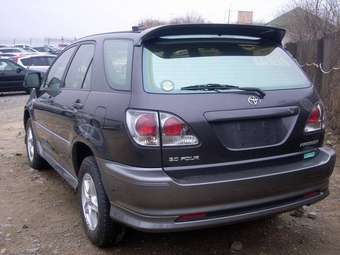 2002 Toyota Harrier Photos