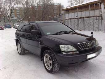 2002 Toyota Harrier Pictures