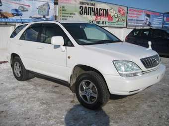 2002 Toyota Harrier Pictures