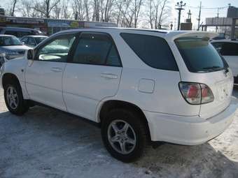 2002 Toyota Harrier Photos
