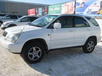 2002 Toyota Harrier Photos