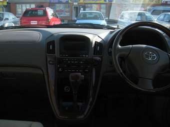 2002 Toyota Harrier Photos