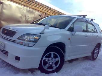 2002 Toyota Harrier Photos