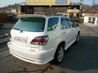 2002 Toyota Harrier Pictures