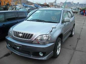 2002 Toyota Harrier Photos