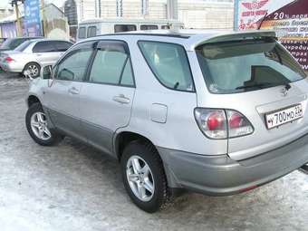 2002 Toyota Harrier Photos