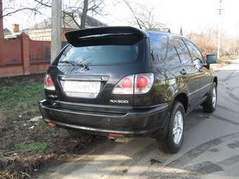 2002 Toyota Harrier Photos