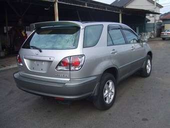 2002 Toyota Harrier Pictures