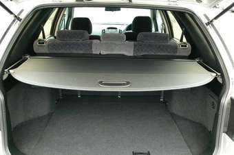 2002 Toyota Harrier Pictures
