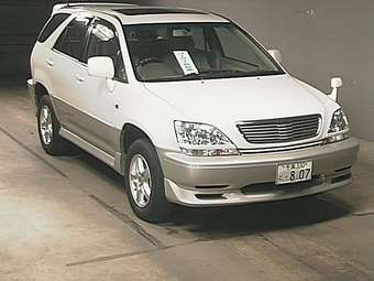 2002 Toyota Harrier Photos