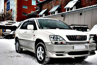 2002 Toyota Harrier Photos