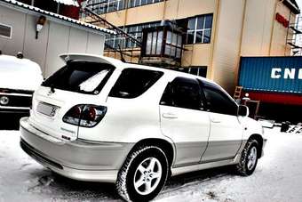 2002 Toyota Harrier Photos