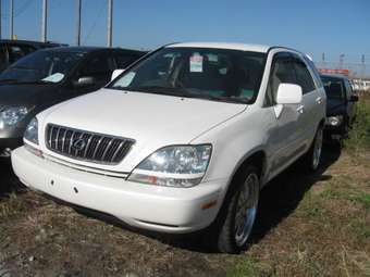 2002 Toyota Harrier Photos