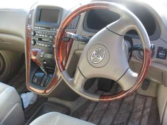 2002 Toyota Harrier Pics