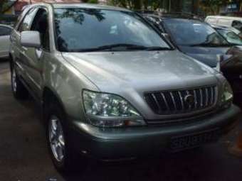 2002 Toyota Harrier Photos