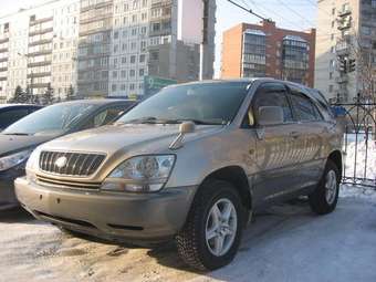 2002 Toyota Harrier Photos