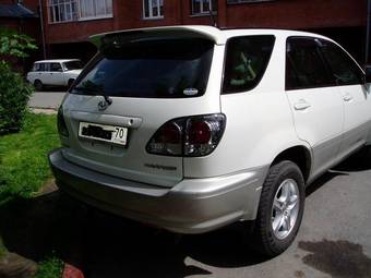 2002 Toyota Harrier Pictures