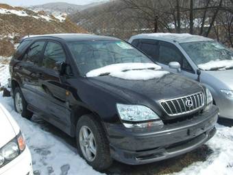 2002 Toyota Harrier Pictures