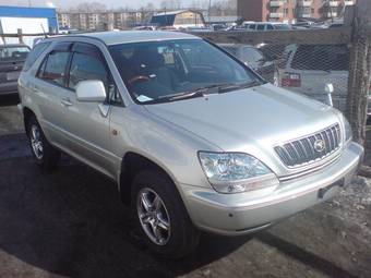 2002 Toyota Harrier Pictures